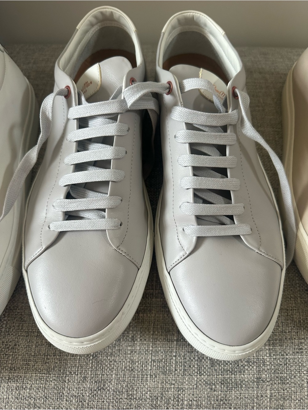 Men's Minimalist White Leather Sneakers with Padded Collar